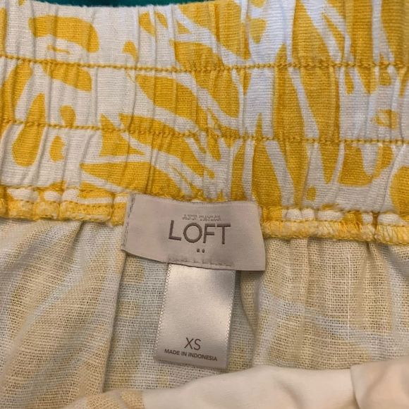 Ann Taylor-The Loft Skirt - Picture 2 of 2